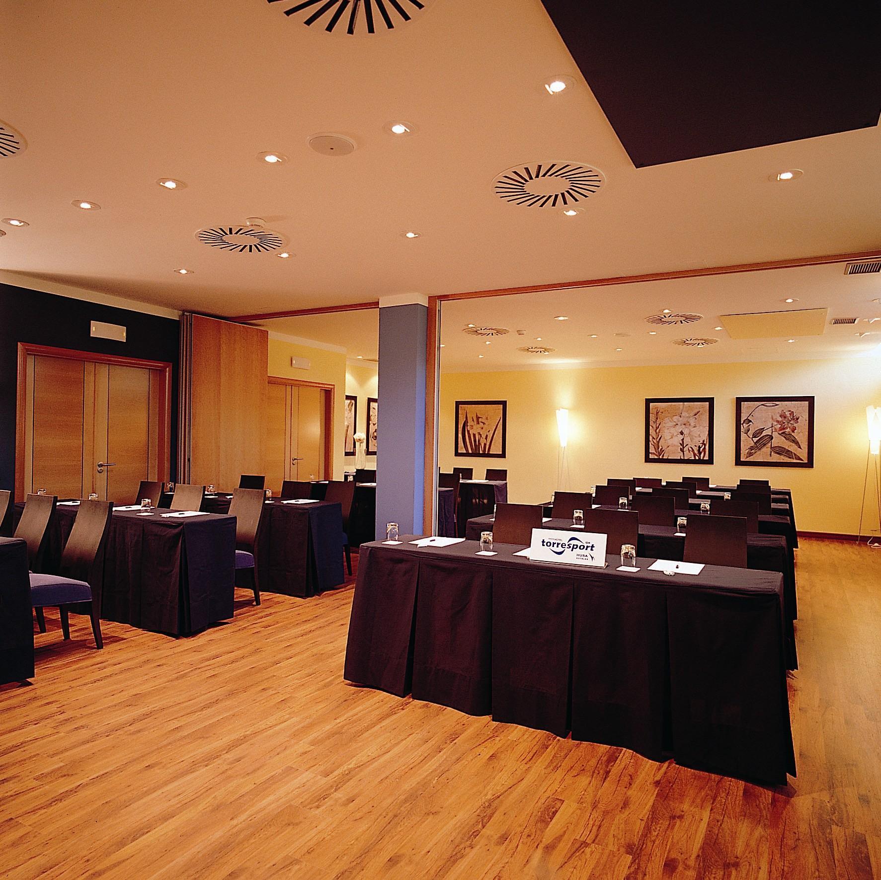 Hotel Torresport Torrelavega Exterior photo