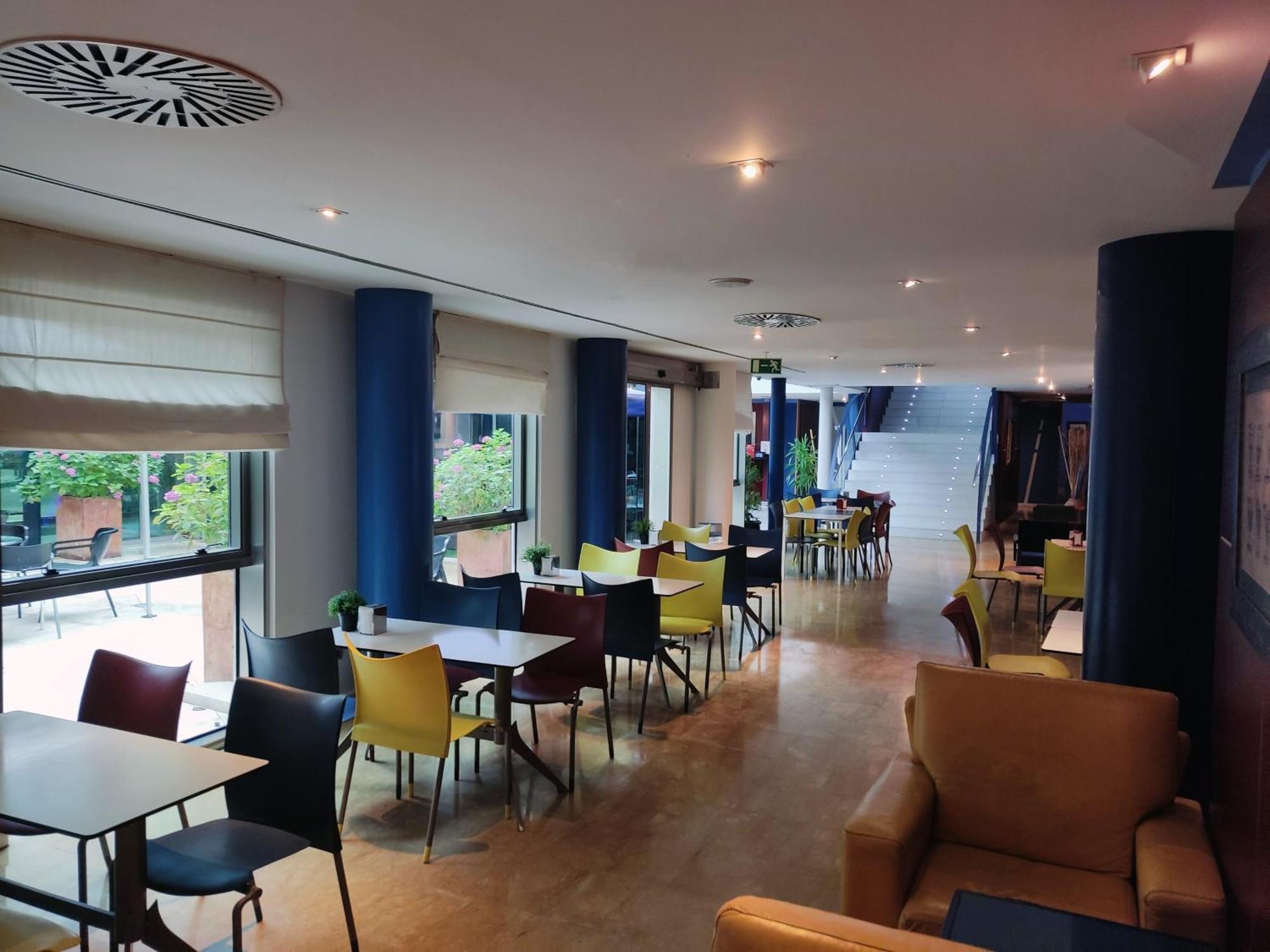 Hotel Torresport Torrelavega Exterior photo