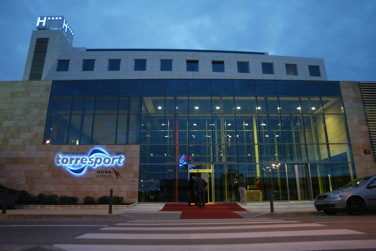 Hotel Torresport Torrelavega Exterior photo